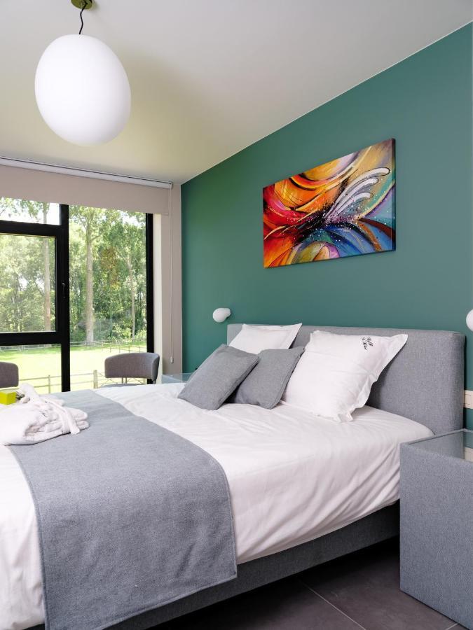 B & B St-Hubert Sint-Martens-Lennik Exteriör bild