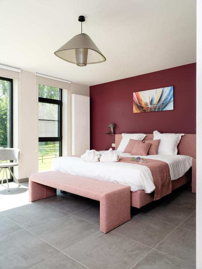 B & B St-Hubert Sint-Martens-Lennik Exteriör bild