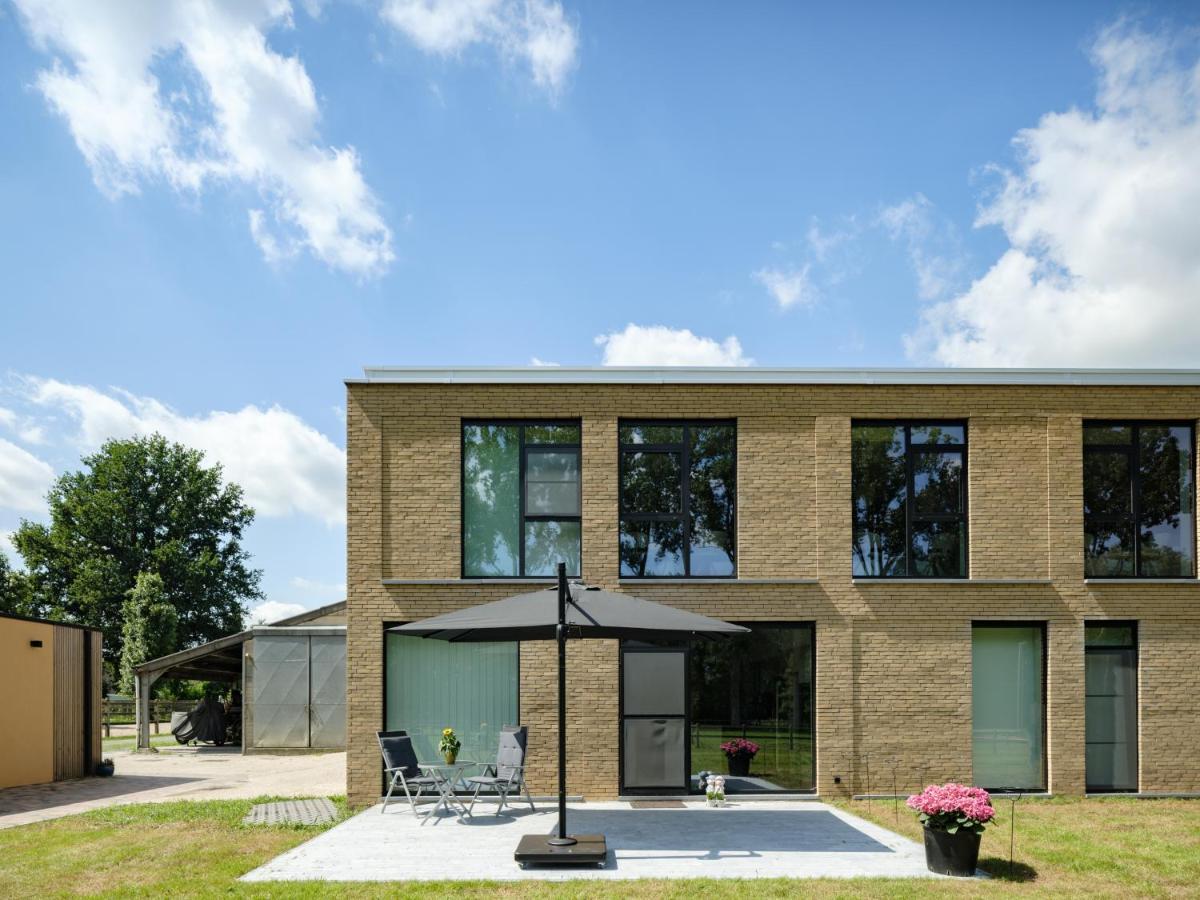 B & B St-Hubert Sint-Martens-Lennik Exteriör bild